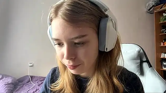 HebrewRiding online show from June 14, 2026, 7:42 am