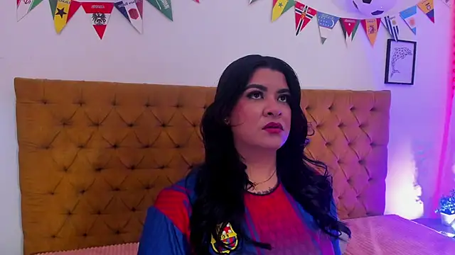 Katty West online show from June 25, 2026, 7:19 pm