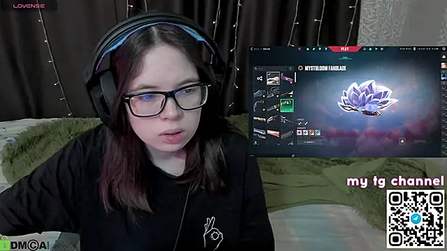 MisaRisaChan online show from May 15, 2026, 6:33 am