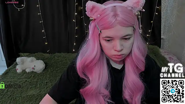 MisaRisaChan online show from April 18, 2026, 6:38 am