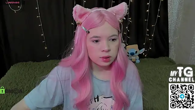 MisaRisaChan online show from April 19, 2026, 7:42 am