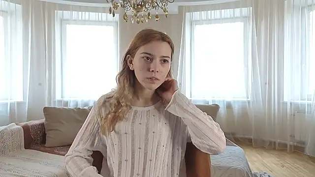 SonyaCubine online show from April 20, 2026, 5:10 am