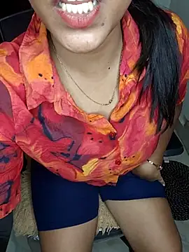 Tamilmoon006 online show from June 18, 2026, 7:51 am