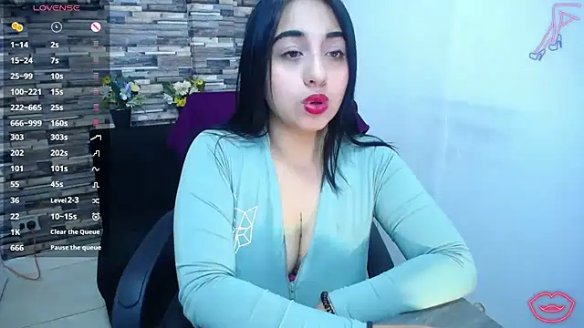 Snapshot of miaboobss chatting on June 4, 2026, 1:16 pm miaboobss online show from June 4, 2026, 1:16 pm
