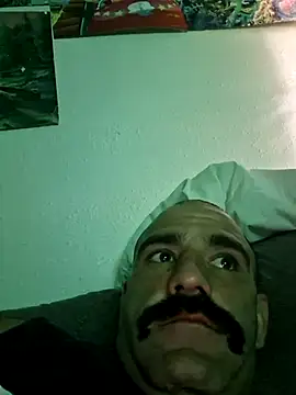 Snapshot of fitguy4u chatting on July 24, 2026, 6:48 pm fitguy4u online show from July 24, 2026, 6:48 pm