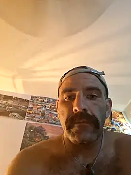 Snapshot of fitguy4u chatting on July 25, 2026, 6:14 pm fitguy4u online show from July 25, 2026, 6:14 pm