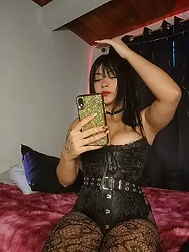 NefertitiXO online show from June 6, 2026, 10:37 pm