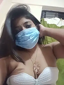 dearmona00 online show from June 15, 2026, 5:34 pm