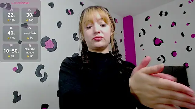 vero doll12 online show from May 28, 2026, 1:28 pm