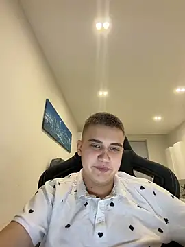 WARDEN w online show from April 18, 2026, 7:07 pm