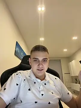 WARDEN w online show from April 18, 2026, 6:54 pm