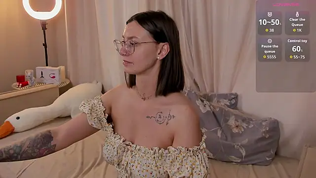 WitchBitch 13 online show from May 4, 2026, 3:54 am