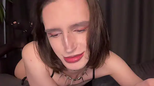 Snapshot of Niky_Long chatting on July 27, 2026, 8:10 am Niky Long online show from July 27, 2026, 8:10 am