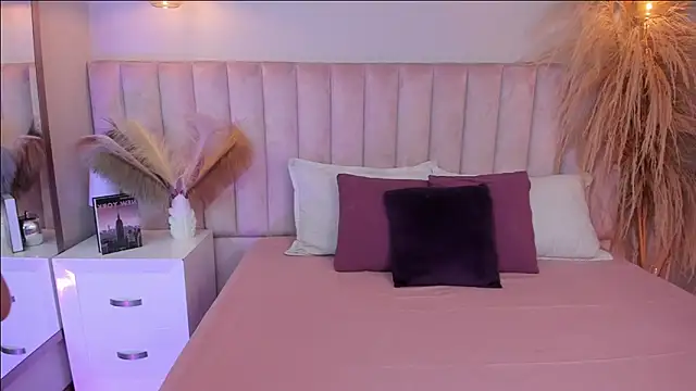 Darcy baker online show from April 21, 2026, 3:24 am