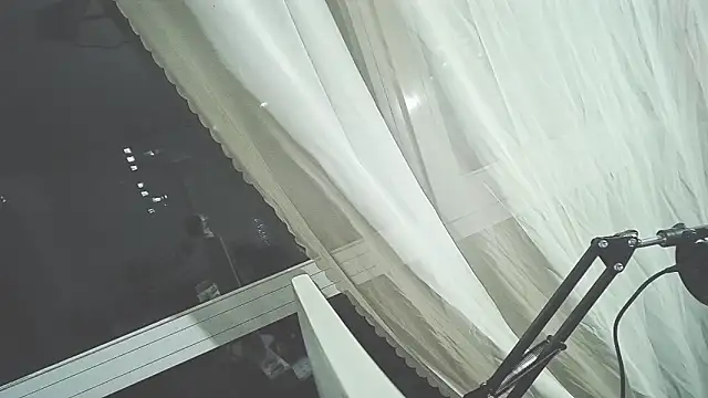 Luna5211 online show from April 21, 2026, 5:19 pm