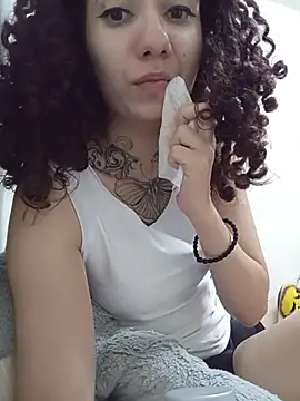 Aura Phone online show from April 21, 2026, 2:47 am