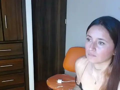 LucyArcy online show from April 18, 2026, 7:07 pm