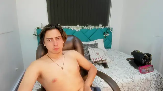 IvyBlaze DanteKush online show from April 21, 2026, 4:02 pm