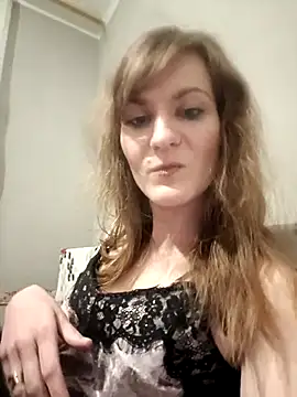 AnnieNet online show from April 21, 2026, 7:53 pm