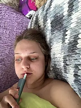 Shannon Van online show from April 24, 2026, 7:43 am