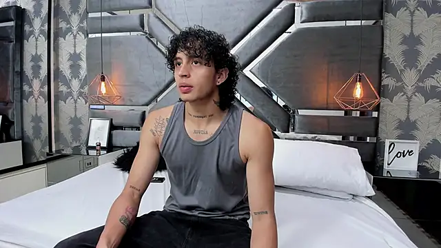 JayTaylorr online show from April 21, 2026, 11:39 am