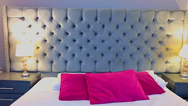 LucianaTorress online show from April 22, 2026, 12:45 pm