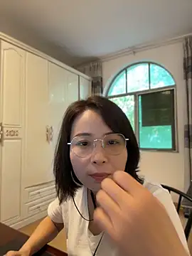 lisha521 online show from June 18, 2026, 1:37 am