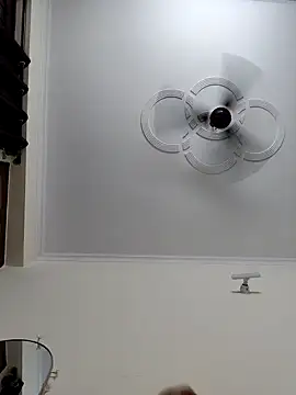 Horny Babe 17 online show from April 28, 2026, 12:42 pm