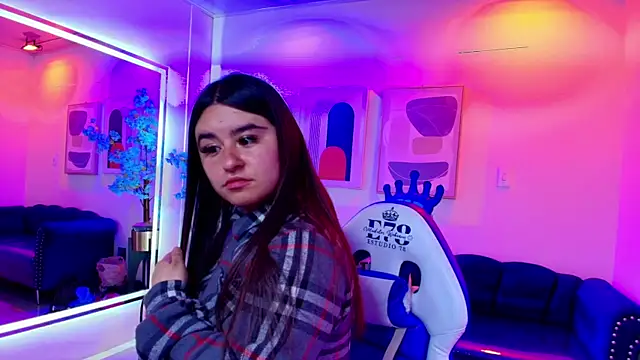 Anya Volke online show from April 22, 2026, 7:20 pm