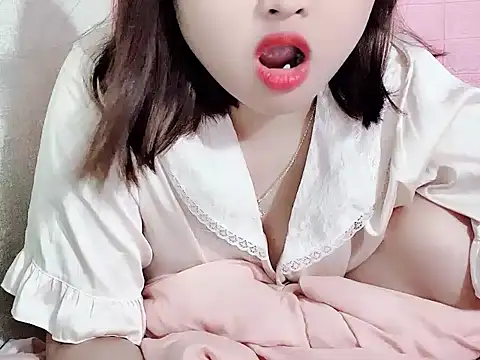 NhungNhun789 online show from April 17, 2026, 7:49 pm