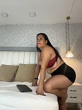 Mia milfy online show from April 22, 2026, 12:56 pm