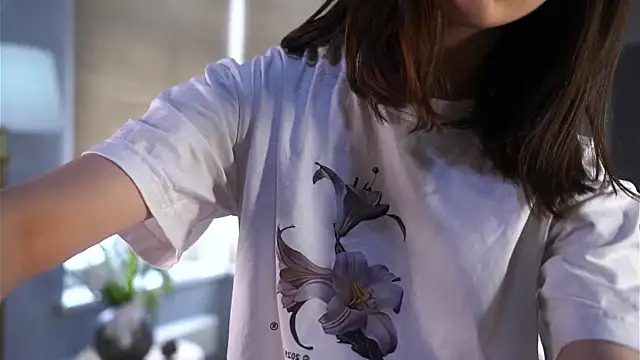 ArlenaBoitel online show from April 23, 2026, 12:29 pm