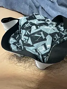 Evil21023 online show from April 18, 2026, 1:46 pm