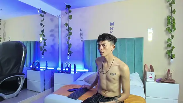 ARIANA CRI-X online show from April 22, 2026, 12:23 pm