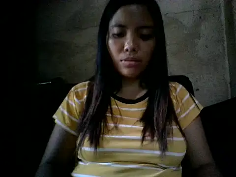 juicyredt online show from April 23, 2026, 9:27 am