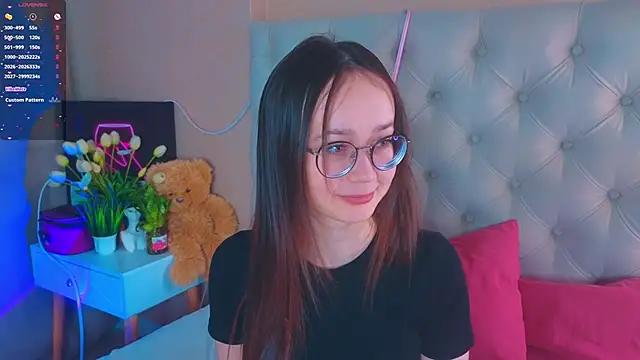 KaraParsons online show from April 21, 2026, 7:15 am