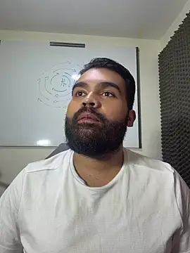 LucaLaurent online show from April 22, 2026, 2:40 am