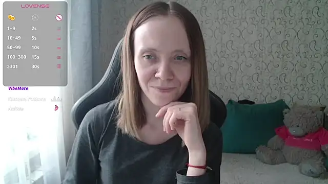  AlliceCullen  online show from April 20, 2026, 3:46 pm