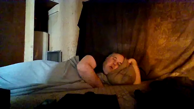 Nightshade1195 online show from April 21, 2026, 7:04 am