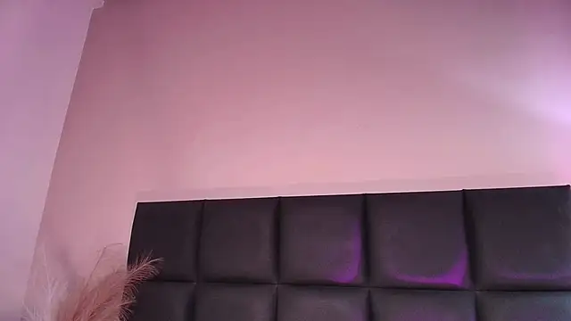 SofiHudson online show from April 22, 2026, 12:50 am