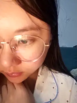 vvvan2026 online show from April 28, 2026, 5:39 pm