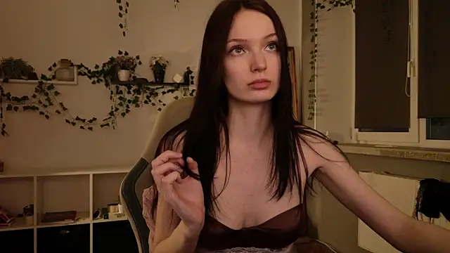 justAnie online show from April 21, 2026, 6:14 pm