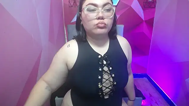 melody  blue online show from April 22, 2026, 12:56 pm