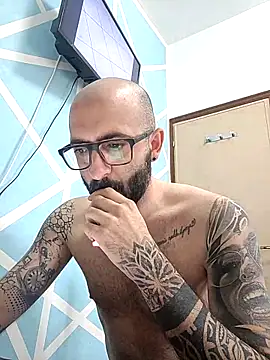 tatuatoreveneto online show from April 21, 2026, 7:37 am