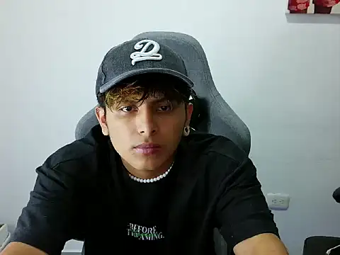 dany fans online show from April 24, 2026, 2:35 am