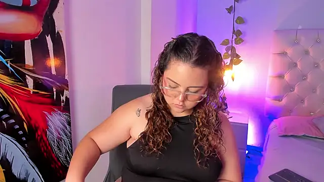 Samantha Greey  online show from July 9, 2026, 12:48 pm
