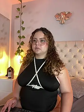 Samantha Greey  online show from July 11, 2026, 1:11 pm