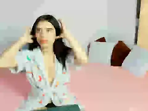 Sofi Moon1 online show from April 23, 2026, 1:12 am