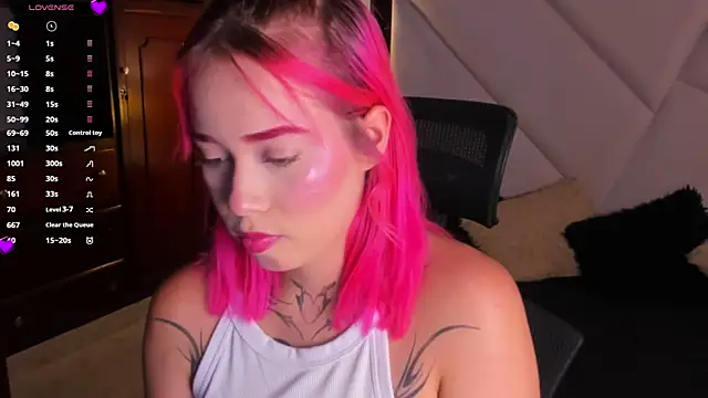 pinkiflame online show from July 2, 2026, 10:05 pm