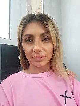 SofiaLace online show from June 6, 2026, 3:50 pm